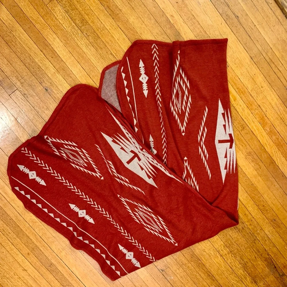 Stylish Maroon Poncho! - Picture 3 of 3